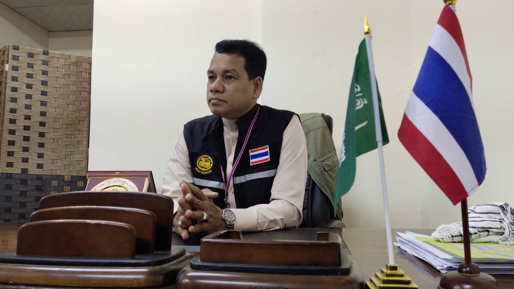 Kantor Haji Thailand Imbau Jemaah Haji Pakai Gelang Identitas